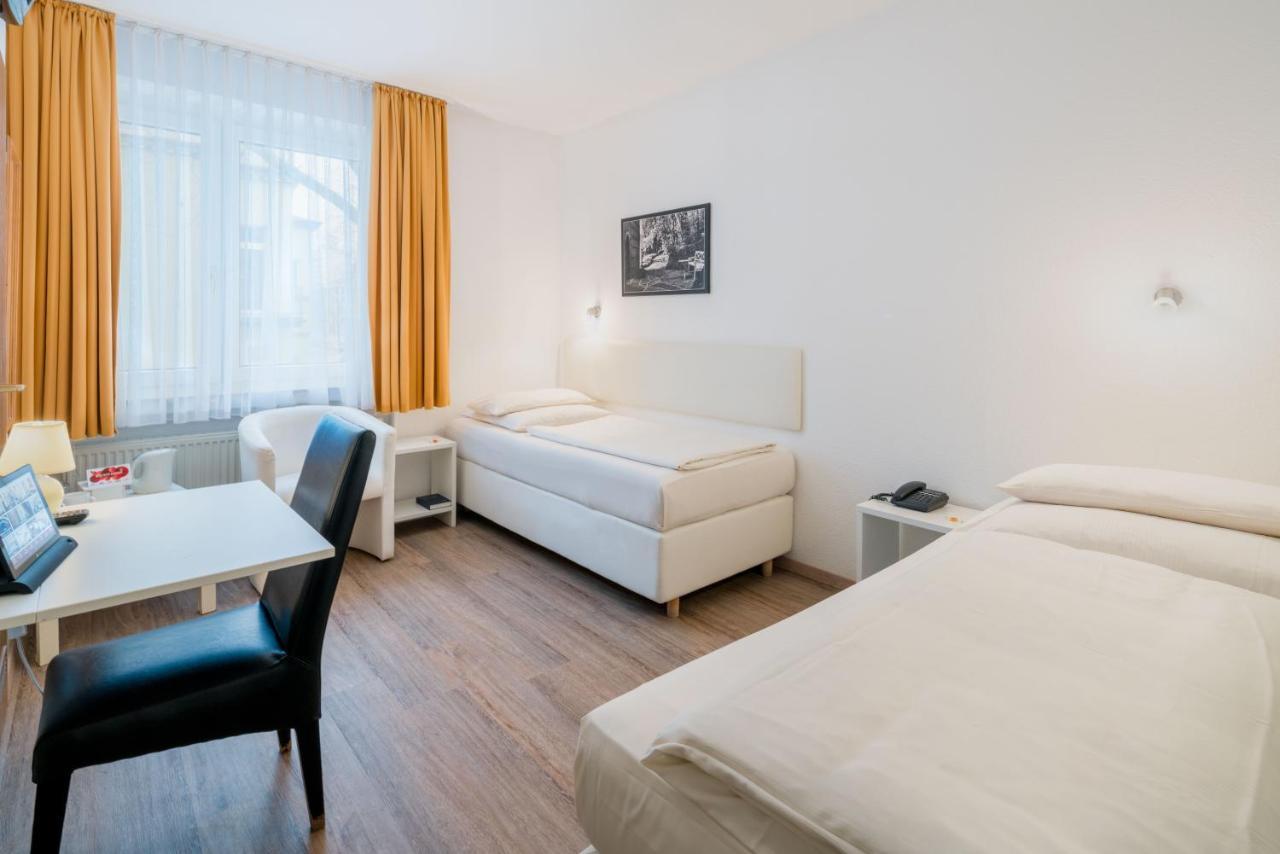 Stadt-Gut-Hotel Rheinischer Hof Essen Ngoại thất bức ảnh