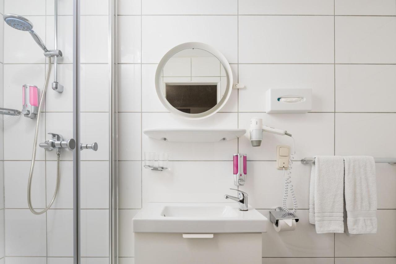 Stadt-Gut-Hotel Rheinischer Hof Essen Ngoại thất bức ảnh