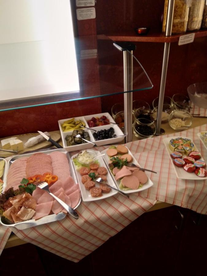 Stadt-Gut-Hotel Rheinischer Hof Essen Ngoại thất bức ảnh