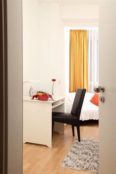 Stadt-Gut-Hotel Rheinischer Hof Essen Ngoại thất bức ảnh